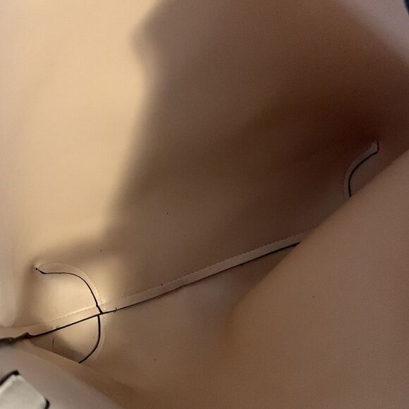 Jules Kae Vegan Leather Tote Bag with shoulder strap in Blush Nude - Picture 5 of 6